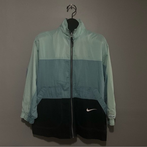 VINTAGE NIKE WINDBREAKERS WOMENS SIZE L - Picture 4 of 13